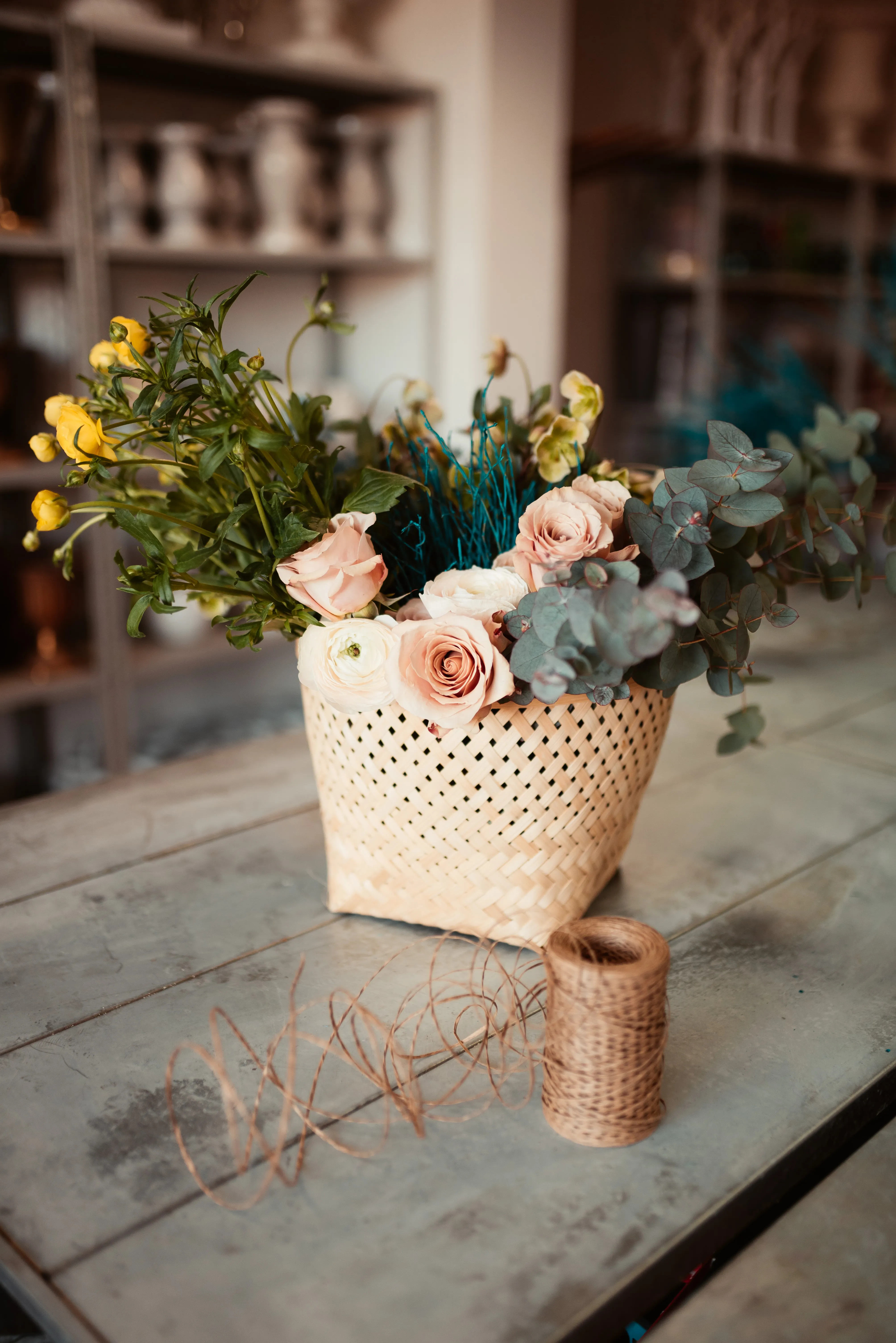 Bouquet artigianale di fiori di stagione